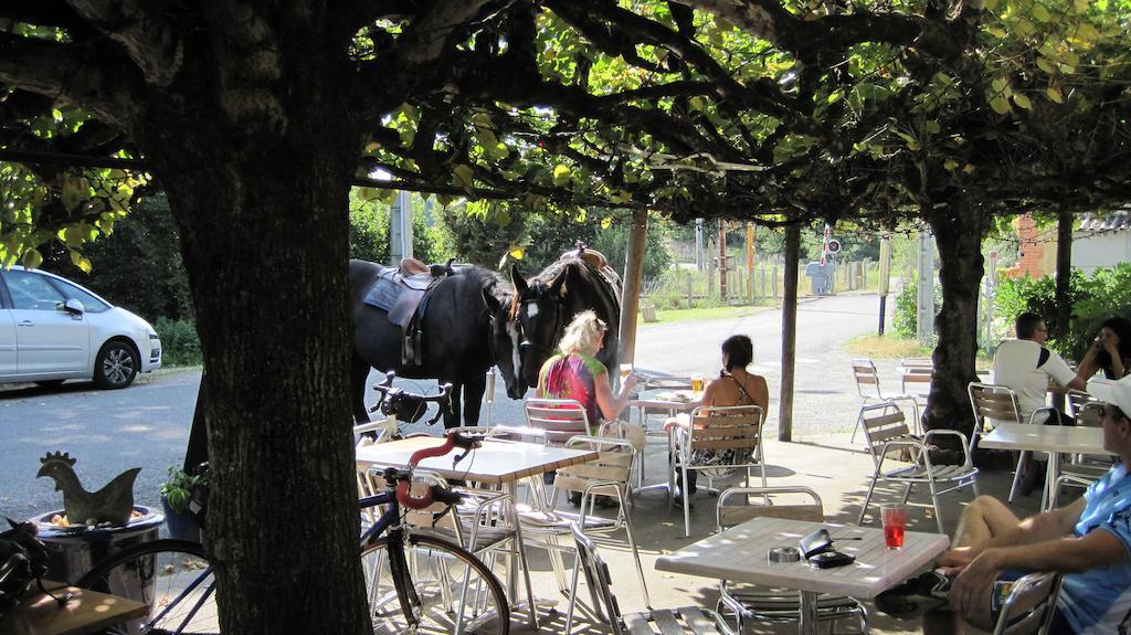 Auberge Magnette Audes Eksteriør bilde